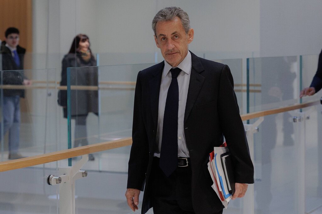 Sarkozy : 7 ans de prison et 300 000 € d’amende requis