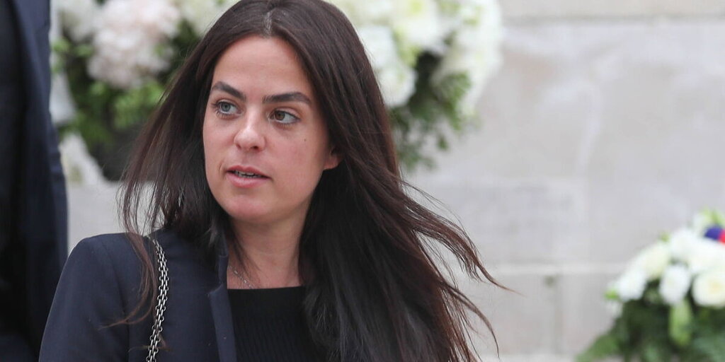 Anouchka Delon demande de reporter le procès contre ses frères concernant l’héritage d’Alain Delon Anouchka Delon demande de reporter le procès contre ses frères concernant l’héritage d’Alain Delon