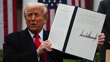 Trump impose une taxe de 25 % sur les iPhone non fabriqués aux États-Unis