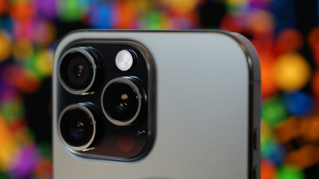 Les analystes revoient à la hausse les objectifs de prix d’Apple malgré les conflits tarifaires Les analystes revoient à la hausse les objectifs de prix d’Apple malgré les conflits tarifaires