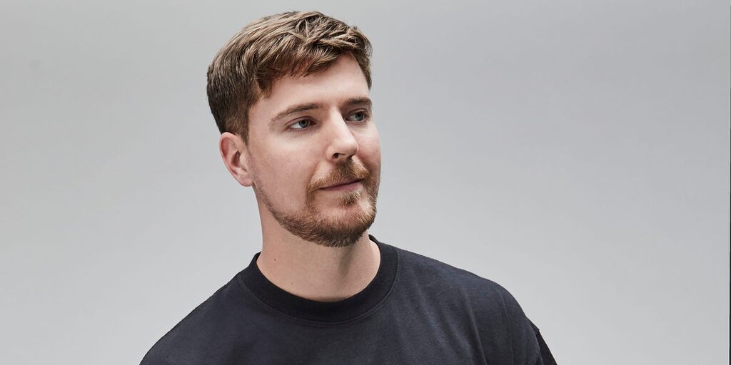 MrBeast a gagné 473 millions de dollars en un an, constituant une grande part de sa fortune MrBeast a gagné 473 millions de dollars en un an, constituant une grande part de sa fortune