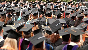 Trois conseils financiers clés pour les jeunes diplômés de la génération Z préoccupés par leur avenir