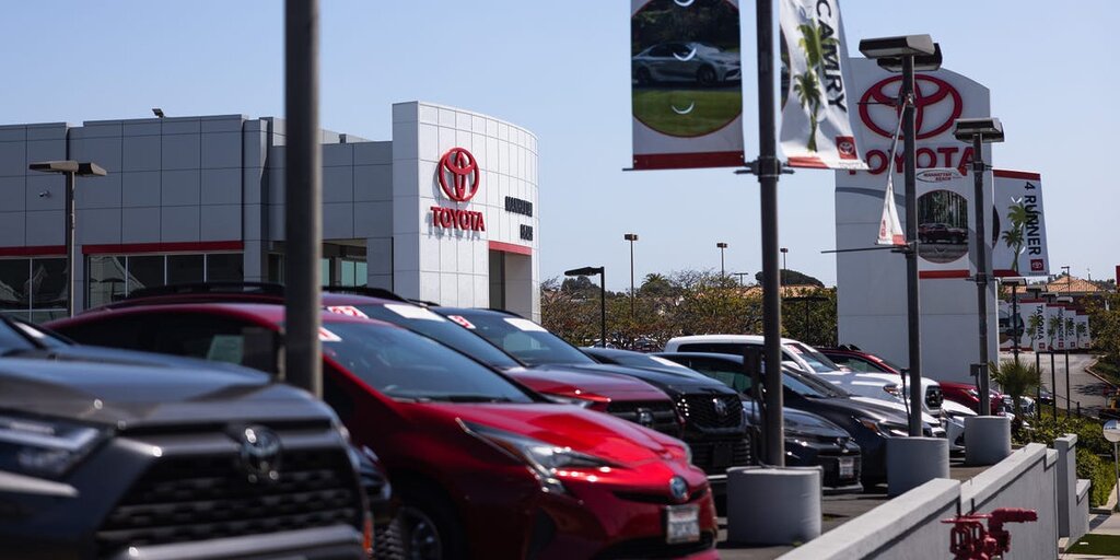 Les actions de Toyota et d’autres fabricants asiatiques grimpent après l’annonce d’une pause des taxes Les actions de Toyota et d’autres fabricants asiatiques grimpent après l’annonce d’une pause des taxes