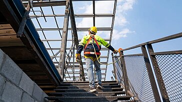 Les Américains ne s’intéressent pas aux emplois industriels masculins offerts par Trump