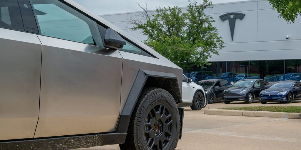 Wall Street anticipe des défis alors que Tesla s’apprête à publier ses résultats trimestriels décevants