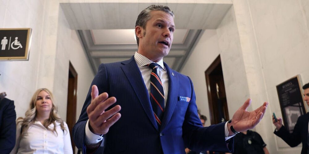 Pete Hegseth a mal géré la crise de Signalgate, d’après un ex-porte-parole Pete Hegseth a mal géré la crise de Signalgate, d’après un ex-porte-parole