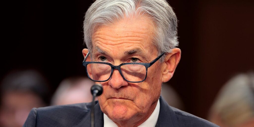 Trump prend ses distances avec Jerome Powell et affirme ne pas vouloir renvoyer le président de la Fed Trump prend ses distances avec Jerome Powell et affirme ne pas vouloir renvoyer le président de la Fed