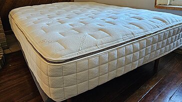 Après un mois avec le matelas bio Naturepedic, j’ai découvert une fermeté unique et un sommeil amélioré