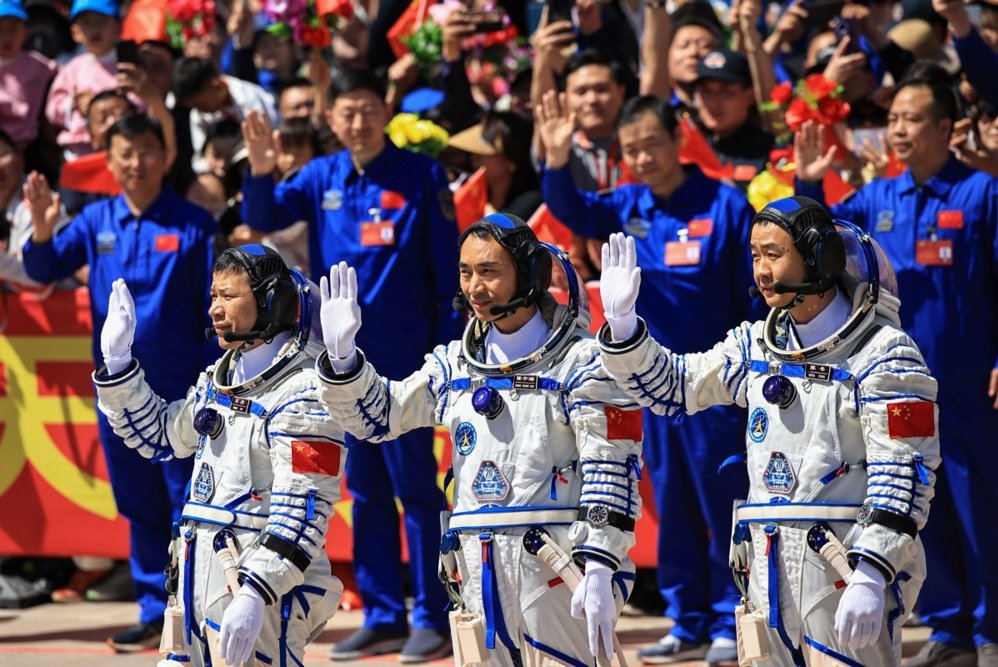 Trois astronautes chinois envoyés vers la station spatiale Tiangong Trois astronautes chinois envoyés vers la station spatiale Tiangong