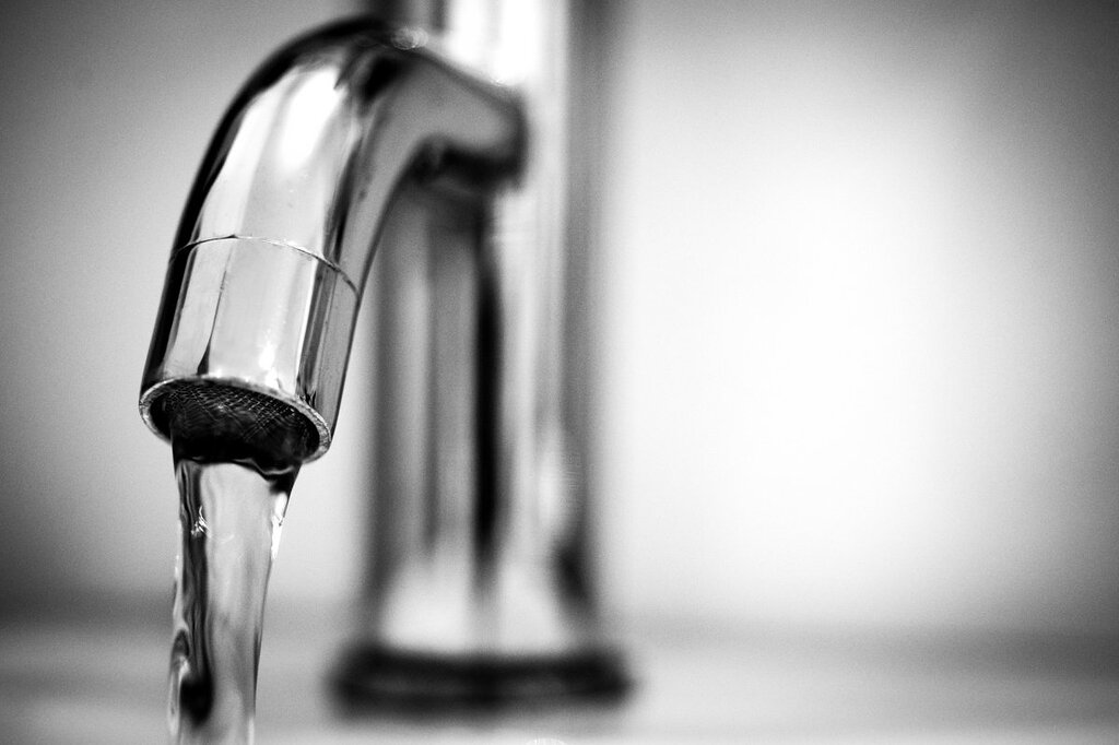 Les législateurs de Floride proposent la fin de l’eau fluorée