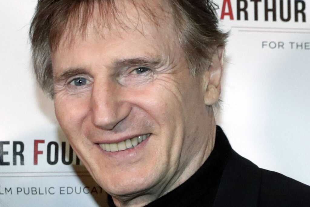 Liam Neeson dévoile un teaser de Naked Gun en hommage à O. J. Simpson