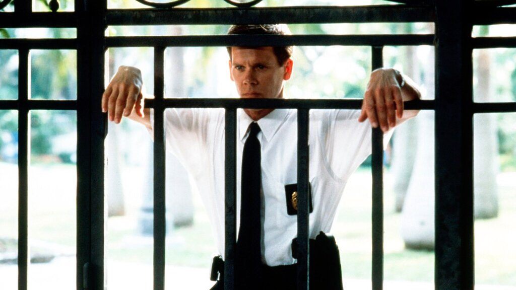 Kevin Bacon a trouvé un cadavre pendant le tournage de « Wild Things »