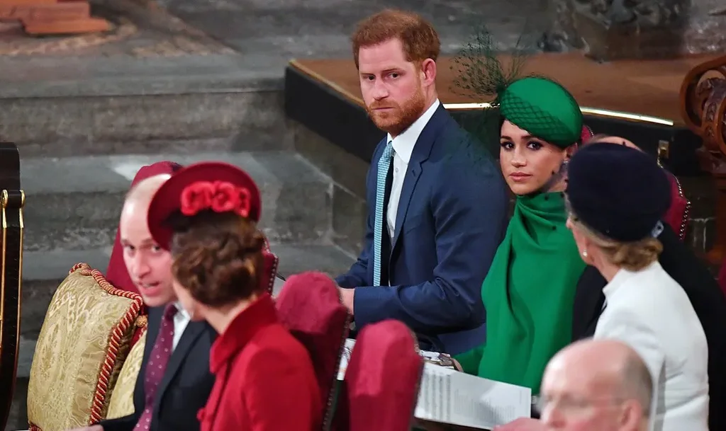 Le prince Harry en colère : une experte en lecture labiale révèle si William et Kate parlaient de lui Le prince Harry en colère : une experte en lecture labiale révèle si William et Kate parlaient de lui