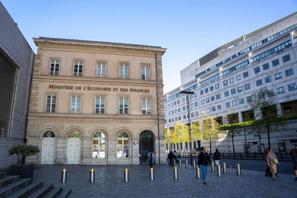 Face aux fraudes généralisées, le gouvernement envisage de suspendre certaines mesures
