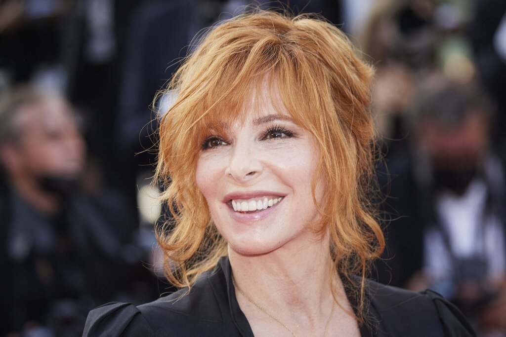 Mylène Farmer revient en force sur scène pour la cérémonie d’ouverture Mylène Farmer revient en force sur scène pour la cérémonie d’ouverture