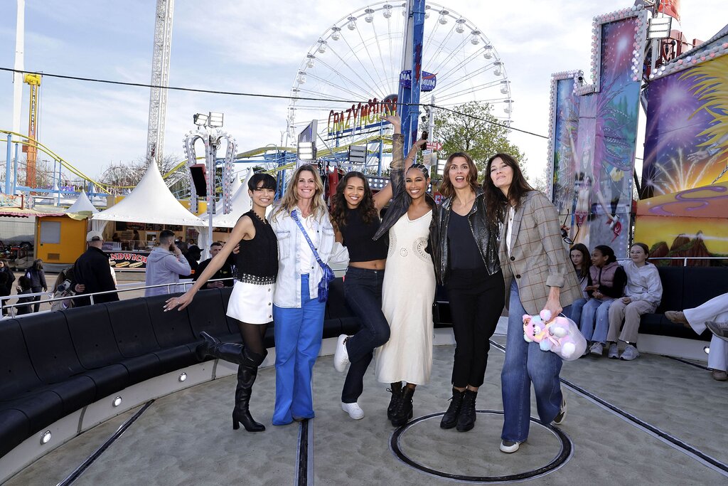 Les Miss profitent pleinement de la Foire du Trône Les Miss profitent pleinement de la Foire du Trône