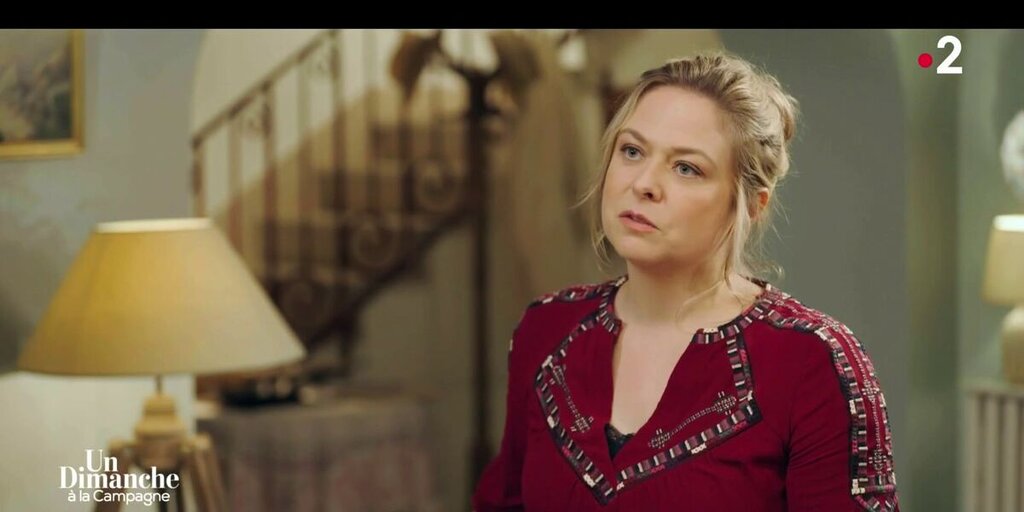 Constance déprimée après son sketch raté dans On n’demande qu’à en rire : Un dimanche à la campagne Constance déprimée après son sketch raté dans On n’demande qu’à en rire : Un dimanche à la campagne