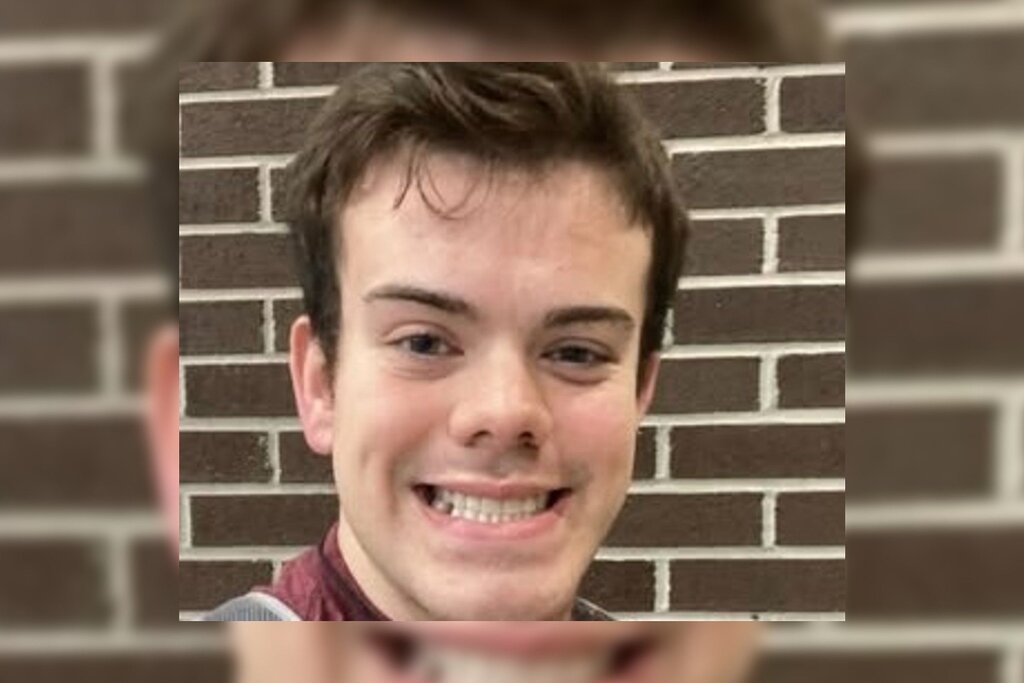 Phoenix Ikner, fils d’une adjointe au shérif, est suspecté dans la fusillade mortelle en Floride Phoenix Ikner, fils d’une adjointe au shérif, est suspecté dans la fusillade mortelle en Floride