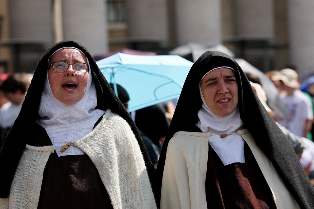 Une vive émotion et une grande ferveur après les obsèques du pape François