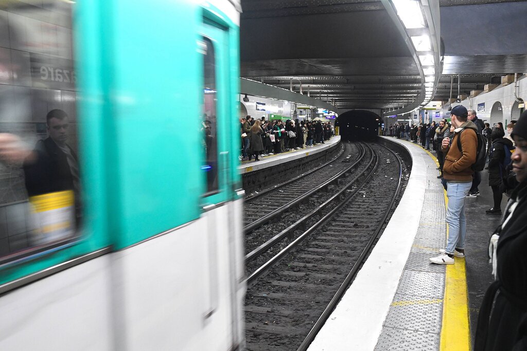 Un adolescent belge en voyage scolaire décède après avoir été percuté par le métro