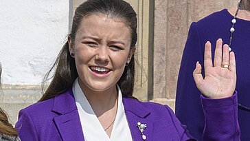 Quelle est cette broche symbolique qu’elle a portée pour fêter les 85 ans de sa grand-mère ?
