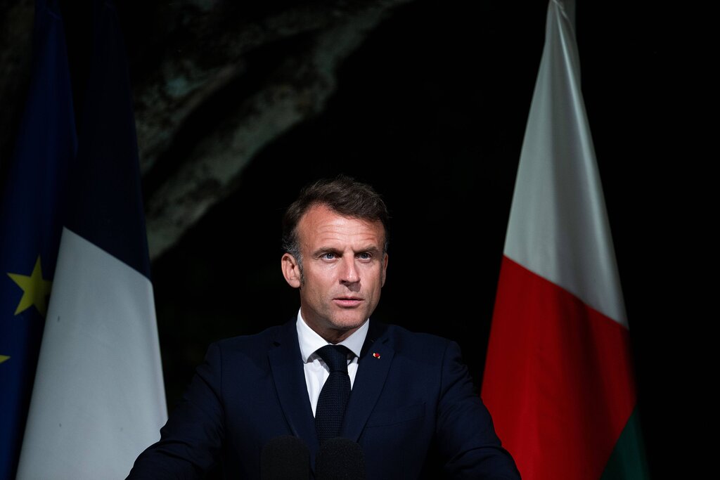 Macron réagit enfin après un long silence sur le meurtre d’Aboubakar dans une mosquée du Gard