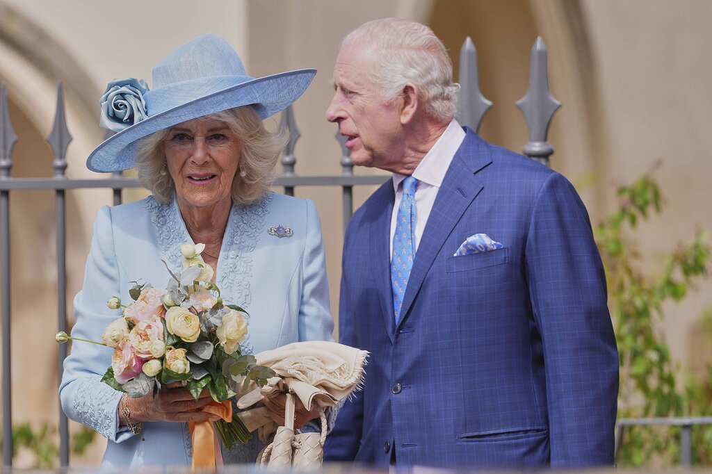 Charles et Camilla célèbrent Pâques en famille sous le soleil de Windsor