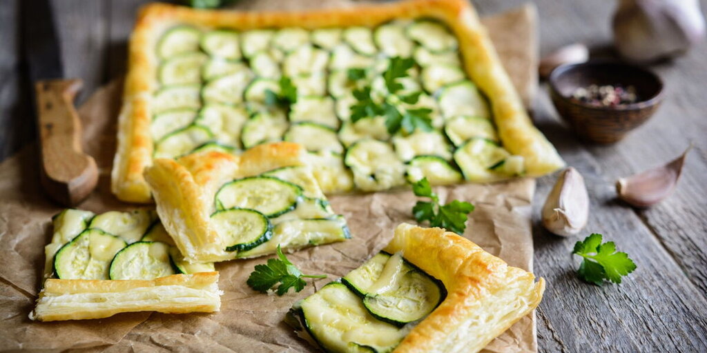 Découvrez la tarte au concombre, thon et fromage frais pour une fraîcheur surprenante Découvrez la tarte au concombre, thon et fromage frais pour une fraîcheur surprenante