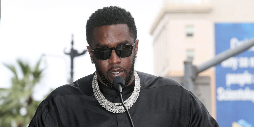 P. Diddy : Ses premiers mots émouvants et ‘un peu nerveux’ à l’ouverture de son procès P. Diddy : Ses premiers mots émouvants et ‘un peu nerveux’ à l’ouverture de son procès