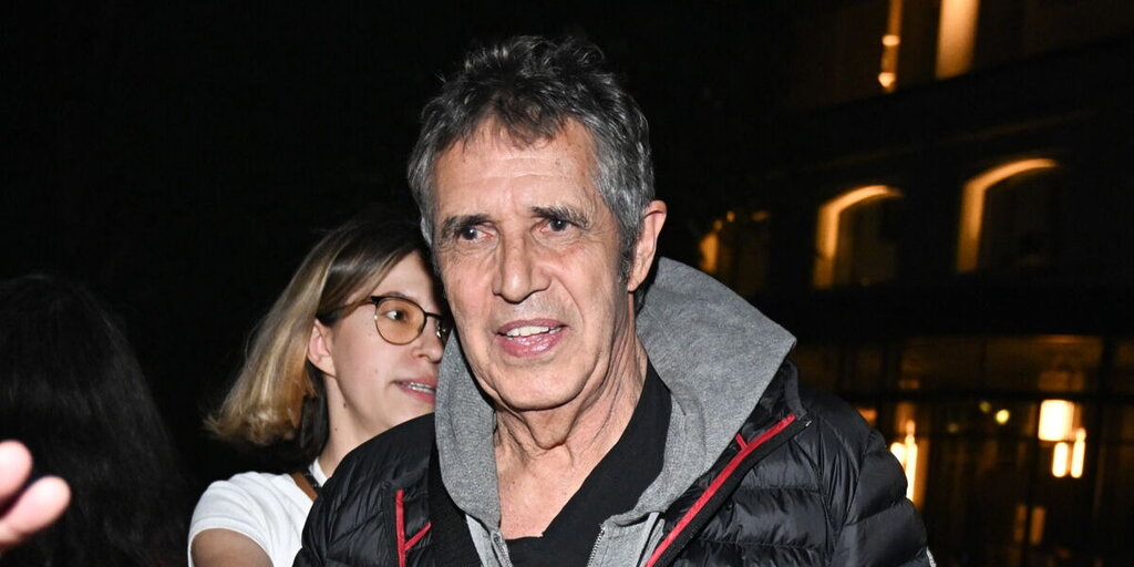Julien Clerc parle de la disparition tragique de son frère Gérard, un personnage distant de sa vie Julien Clerc parle de la disparition tragique de son frère Gérard, un personnage distant de sa vie
