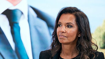 Karine Le Marchand partage ses craintes amoureuses : sa méfiance envers les hommes dévoilée