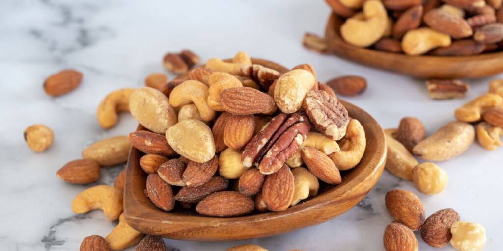 Quel est le meilleur oléagineux pour la santé : amandes ou noix ? Conseils d’une nutritionniste