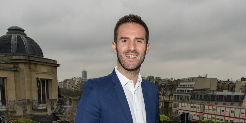 Marc Hay, présentateur de BFM TV, partage les premières photos de sa fille : papa pour la première fois