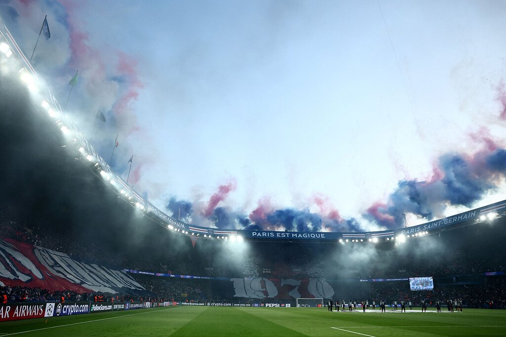 Selon Paris Match, un réseau de faux billets pour les salons VIP du Parc des Princes a été démantelé