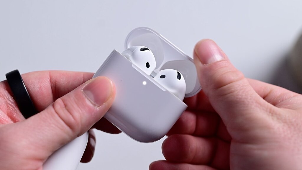 Deux condamnations dans une affaire majeure de vol d’AirPods