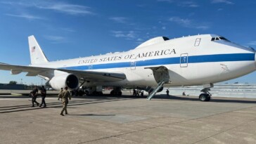 Découvrez l’E-4B « Nightwatch », l’avion de l’apocalypse, qui protège les présidents en guerre nucléaire