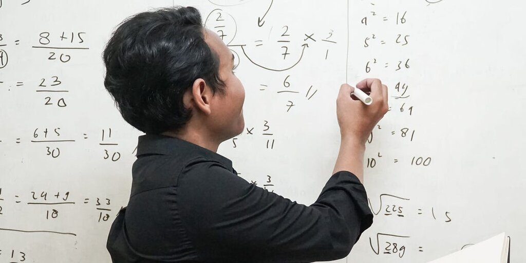 Incapable d’aider mon fils en maths, j’ai engagé un tuteur pour mieux répondre à ses besoins