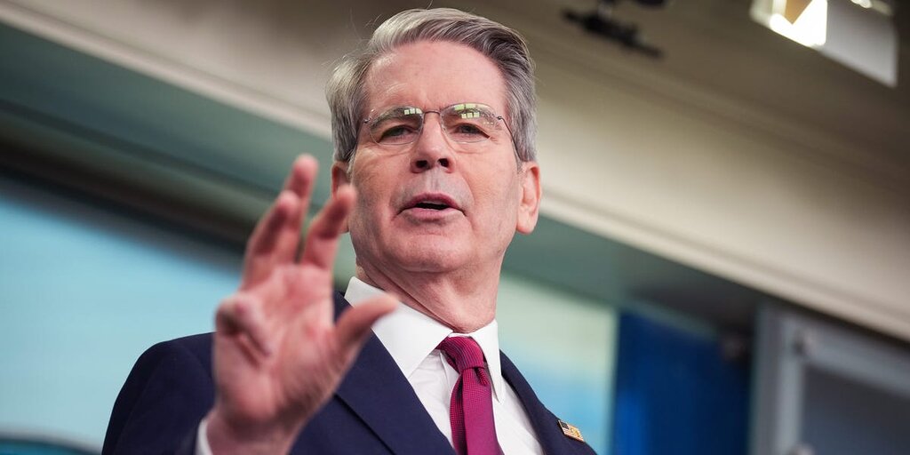 Le secrétaire au Trésor, Scott Bessent, affirme que les rendements obligataires suggèrent de baisser les taux Le secrétaire au Trésor, Scott Bessent, affirme que les rendements obligataires suggèrent de baisser les taux