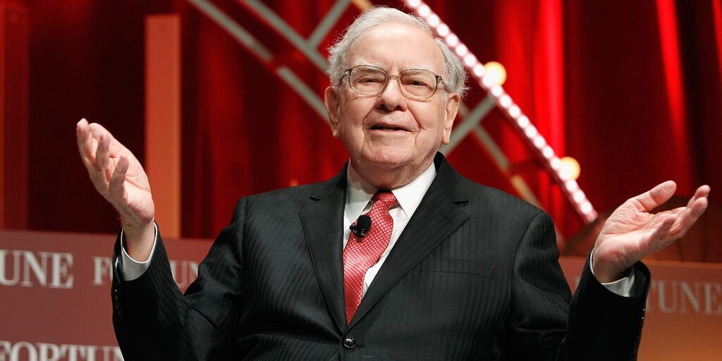Warren Buffett critique les tarifs douaniers, disant que le commerce ne doit pas être une « arme »