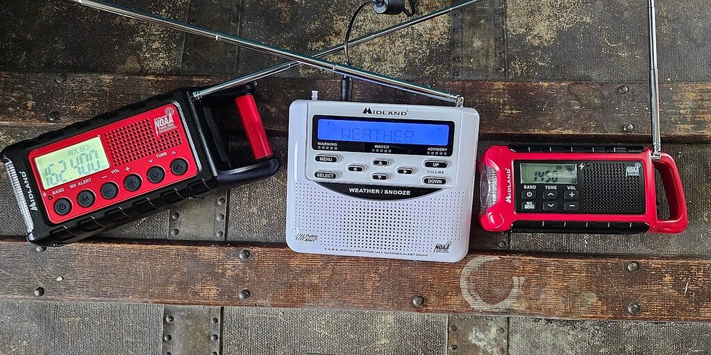 Nous avons évalué trois radios d’urgence Midland pour déterminer la meilleure option pour chaque cas Nous avons évalué trois radios d’urgence Midland pour déterminer la meilleure option pour chaque cas