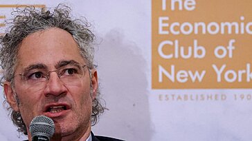 Le PDG de Palantir, Alex Karp, salue les ingénieurs saoudiens et critique l’Europe pour l’IA