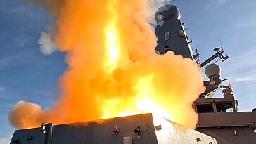 Un navire de guerre avancé de la Royal Navy a intercepté un missile supersonique, une première