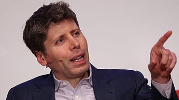 Sam Altman juge naïves les critiques sur les accords d’IA de Trump avec les pays du Golfe