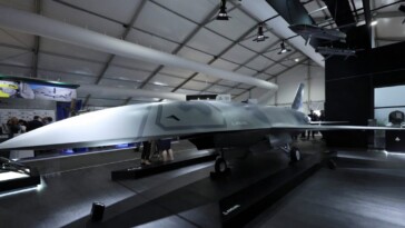 Anduril a dévoilé en exclusivité Fury, son drone autonome destiné aux avions militaires américains