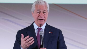 Jamie Dimon parle du bitcoin et alerte sur le risque de stagflation auprès des investisseurs