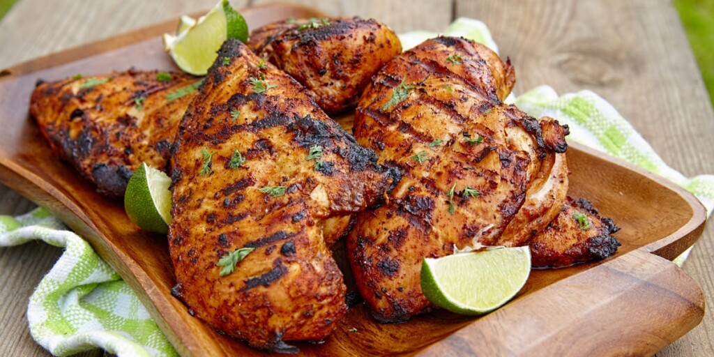 Fort de plus de 15 ans d’expérience en tant que chef, voici mes 6 astuces pour un poulet grillé parfait