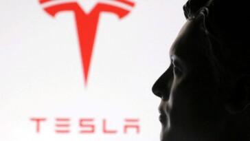 Elon Musk envisage de fusionner xAI avec Tesla