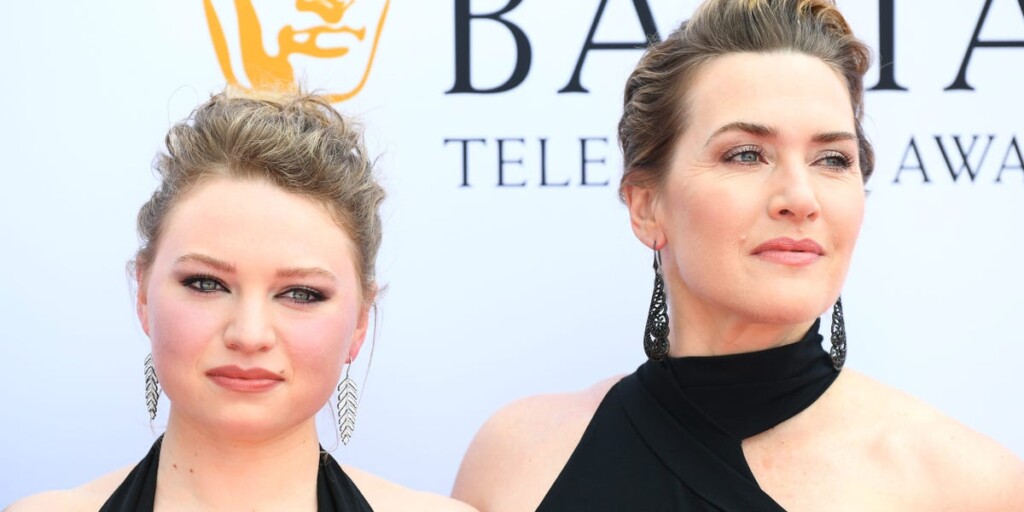La fille de Kate Winslet a dit que sa mère lui a demandé de peser le pour et le contre avant Instagram La fille de Kate Winslet a dit que sa mère lui a demandé de peser le pour et le contre avant Instagram