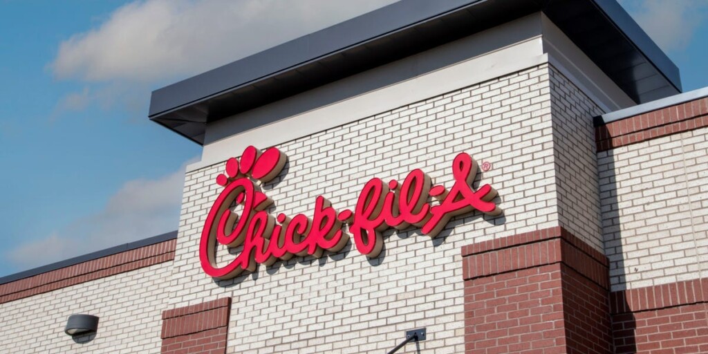 Les coûts d’ouverture des 12 principales chaînes de fast-food aux États-Unis, de Chick-fil-A à McDonald’s Les coûts d’ouverture des 12 principales chaînes de fast-food aux États-Unis, de Chick-fil-A à McDonald’s