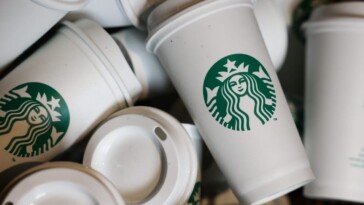 Starbucks modifie son système, ralentissant l’accumulation de points par boisson commandée